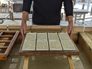 はんぺんのように見えるハガキ